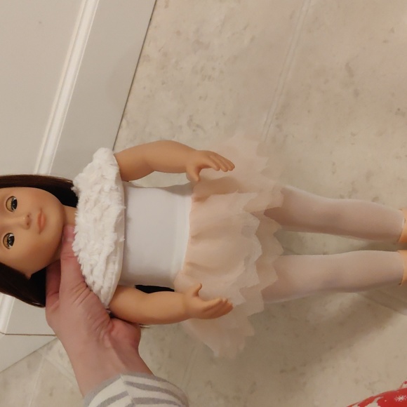 Battat 18" doll and sunglasses for the doll and a girl with ballerina outfit. - Picture 3 of 13